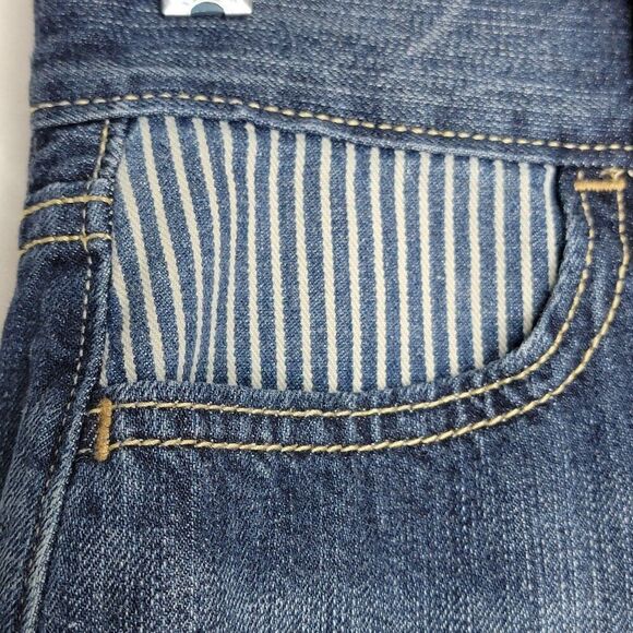 Old Navy Women's Denim Jean Mini Skirt Size 2 Medium Wash Blue Pockets 31x13.5 - Picture 6 of 8